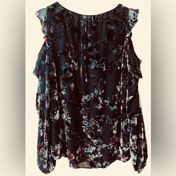 White House Black Market Black cold shoulder Ruffled Blouse Size 8/Whimsigoth - Picture 4 of 11